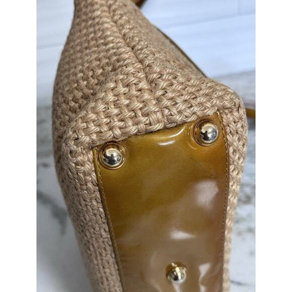 Auth Vintage Bottega Veneta Raffia Woven Beige Gold Patent Leather Shoulder Bag - Picture 7 of 16